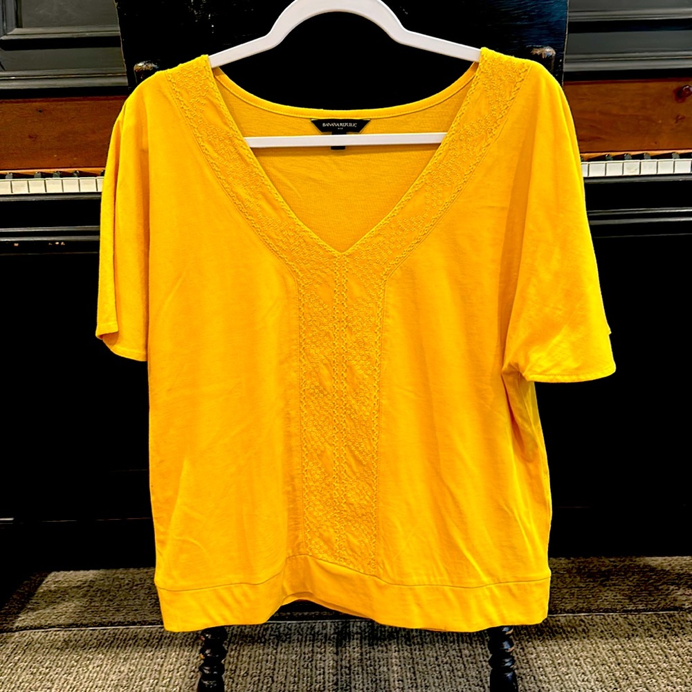 Banana Republic and Ann Taylor tops. Lot of 4.